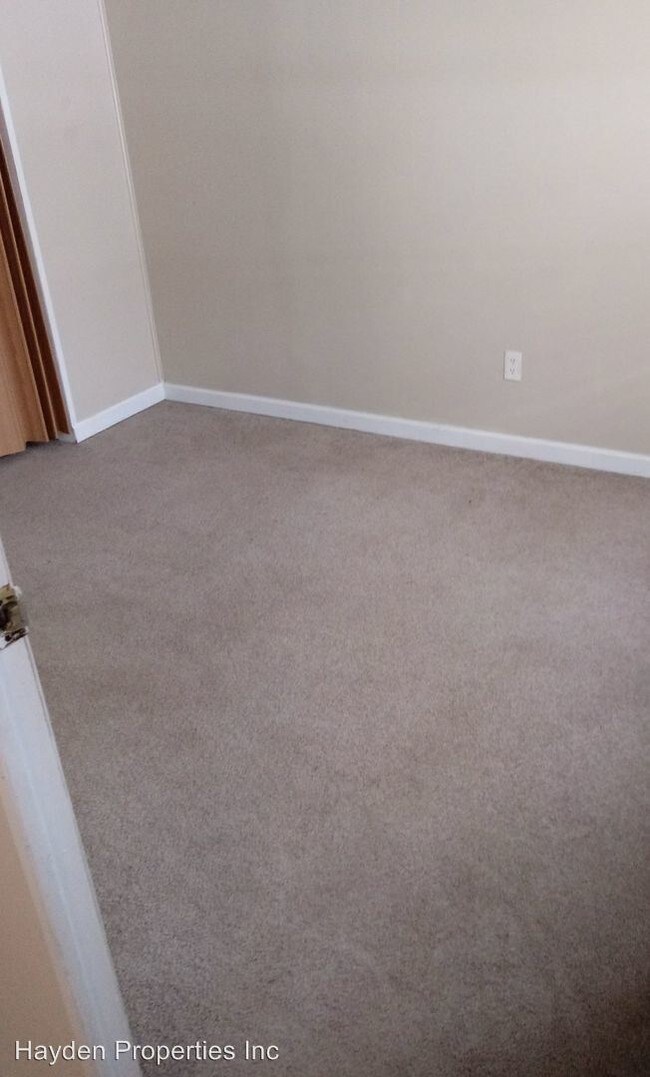 Building Photo - 3 br, 1.5 bath House - 209 F McQueen St