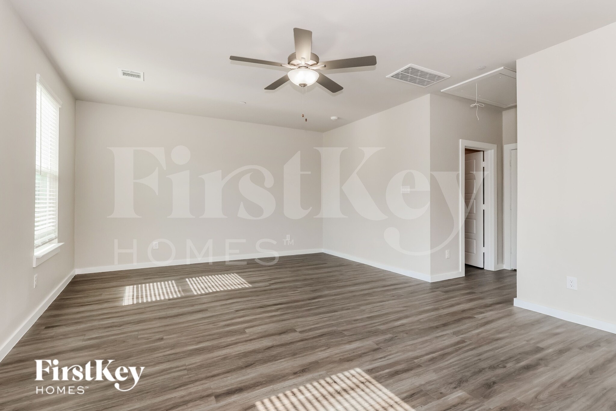 Building Photo - 18306 W Centro Cir