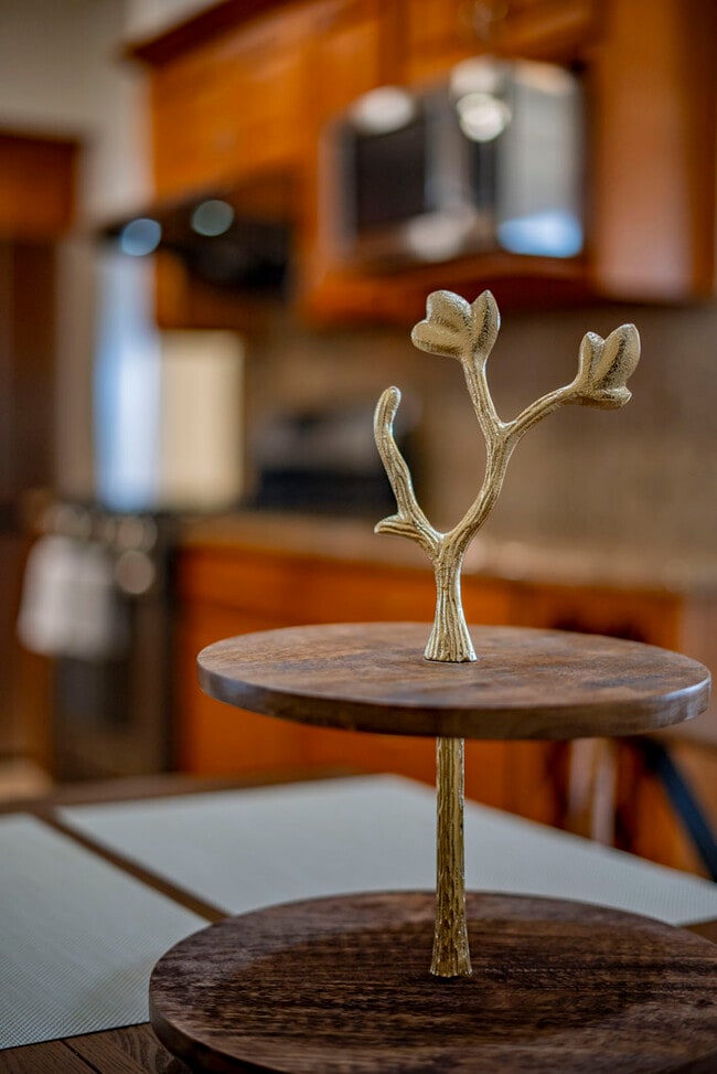 Building Photo - Furnished 3BR Glendora Home | Quiet Retreat + Parking