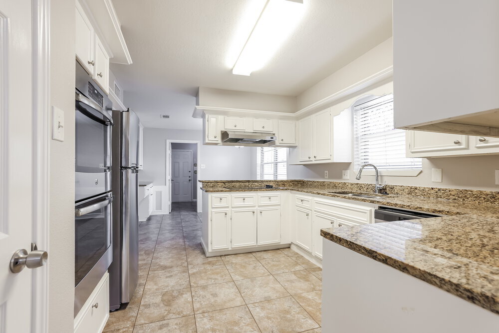 Building Photo - 11715 Gardenglen Dr