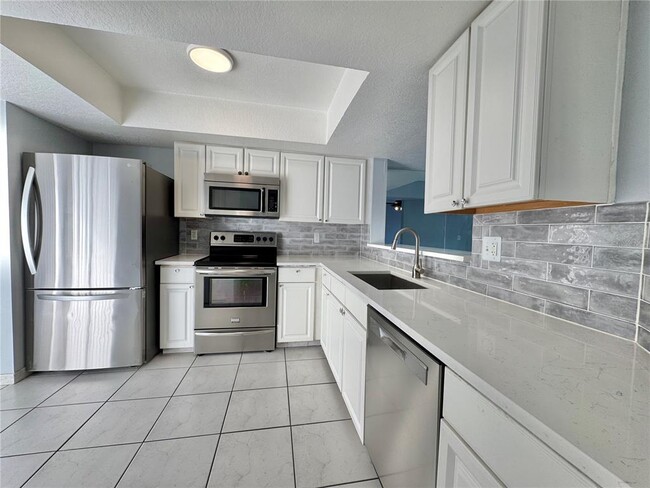 Building Photo - 120 Olive Tree Cir