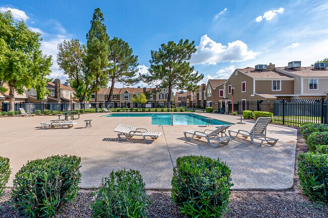 Building Photo - 18604 N 33rd Dr