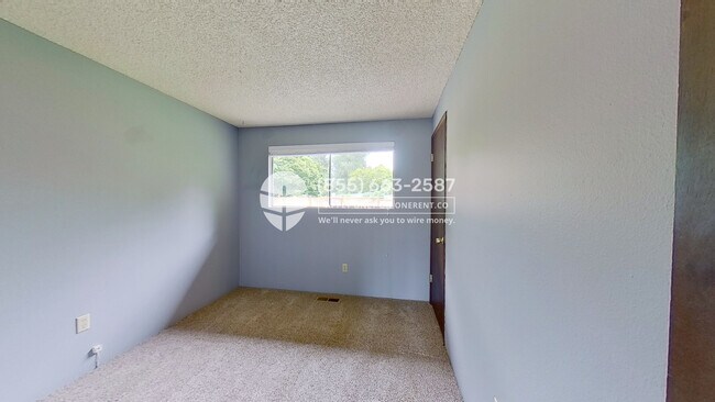 Building Photo - 13524 120th Ave NE
