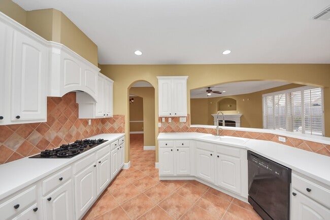 Building Photo - 12702 Silver Rod Ln