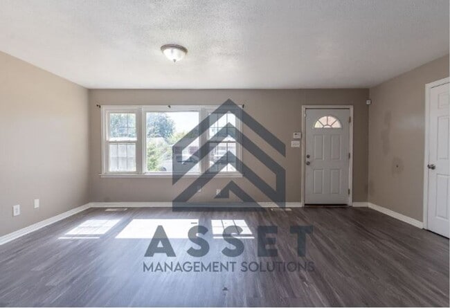 Building Photo - RENT TO OWN – WARR ACRES, OK