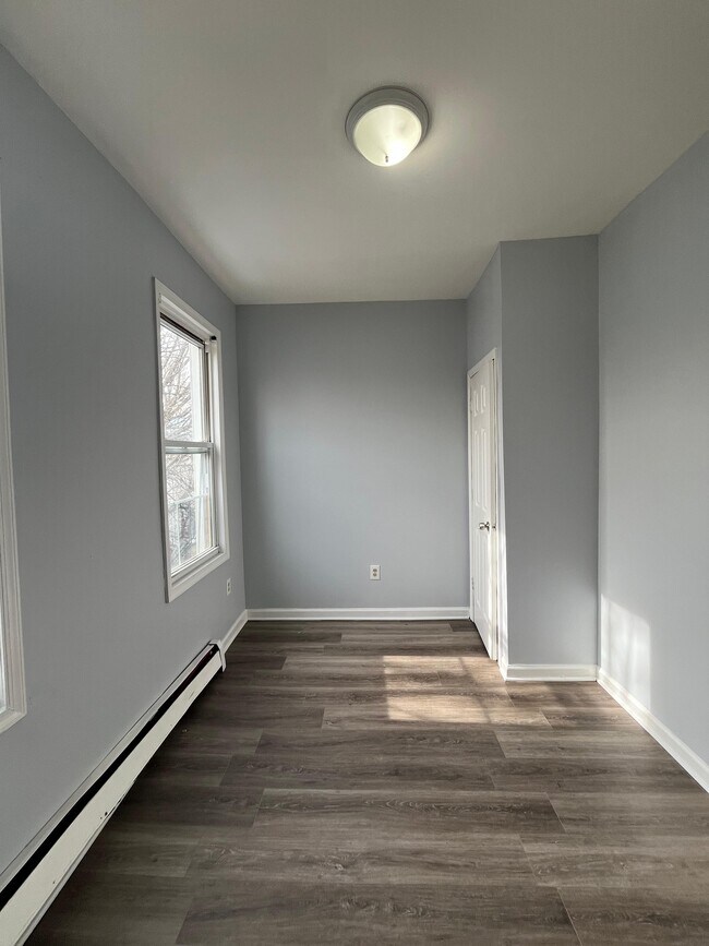 Building Photo - 119 Grant Ave