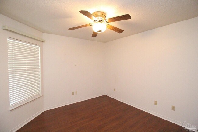 Building Photo - 8154 Treetop Ln