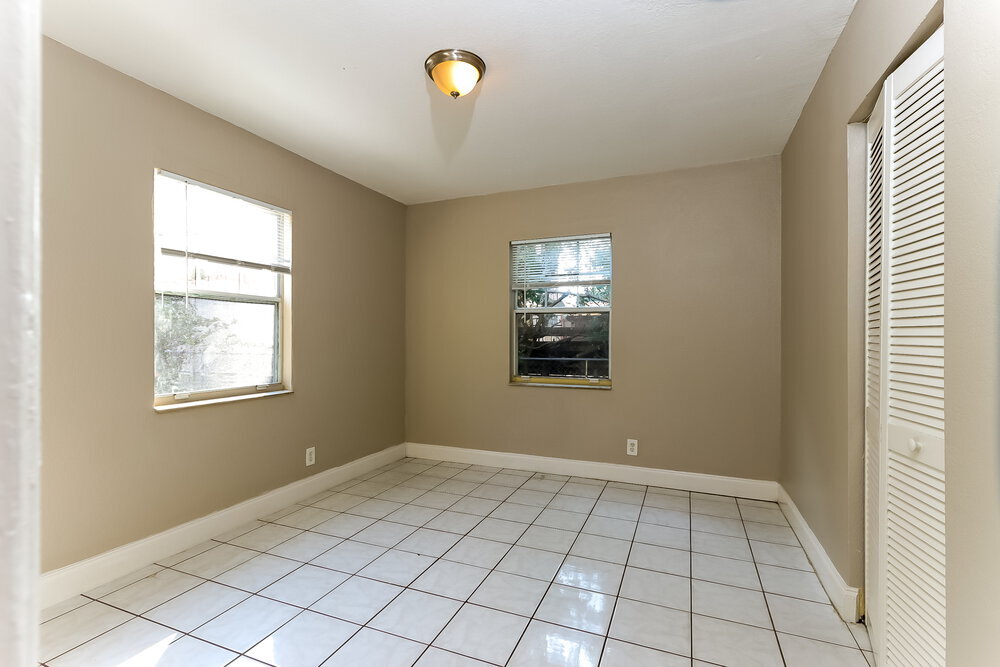 Building Photo - 4610 Pinewood Ave