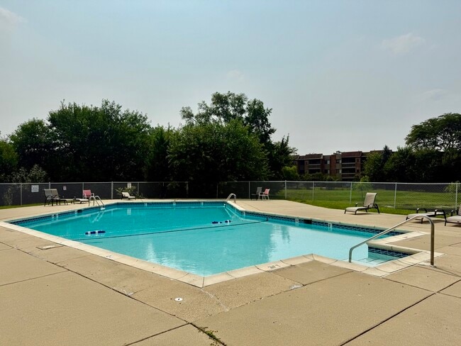 Building Photo - 1275 E Baldwin Ln