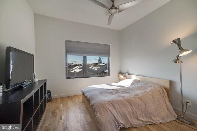 Building Photo - 439 Moyer St