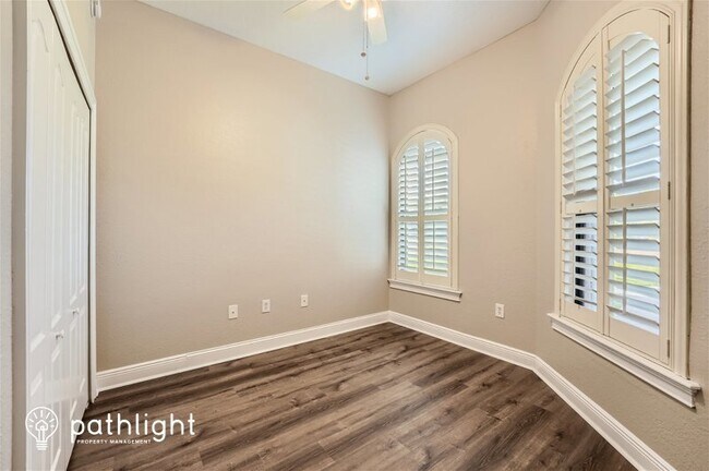 Building Photo - 461 Sanford Ave
