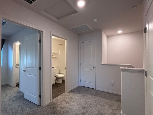 Building Photo - Modern 2024 Townhome in Gated Community with Resort-Style Amenities