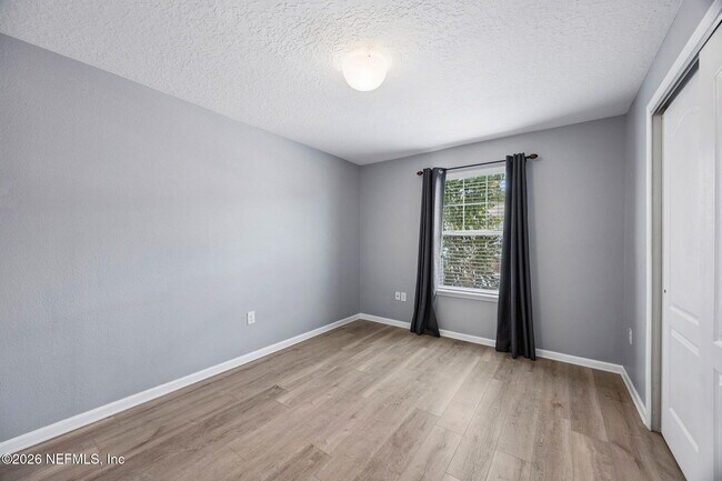 Building Photo - 201 Larkin Pl