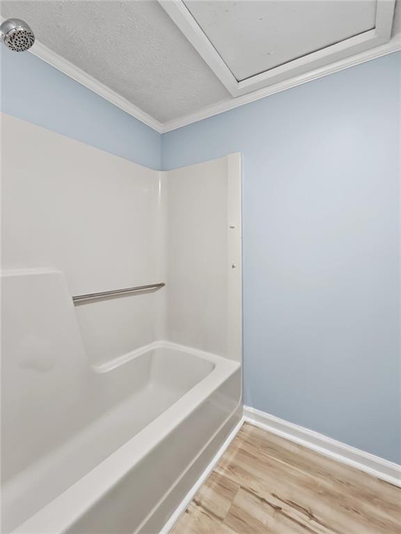 Building Photo - 3542 Shoreland Dr