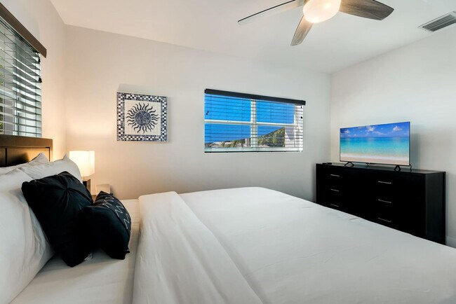 Building Photo - 1526 SW 20th Ave