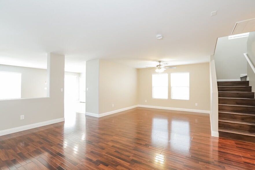 Building Photo - 11124 Verismo St