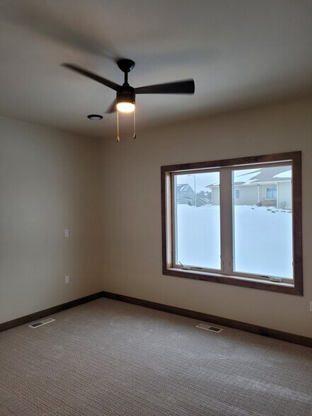 Second Bedroom - 805 Blue Mounds St