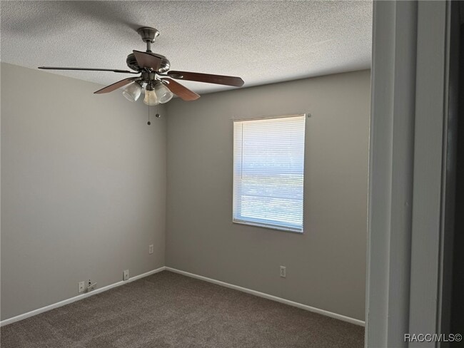 Building Photo - 2143 S Overview Dr