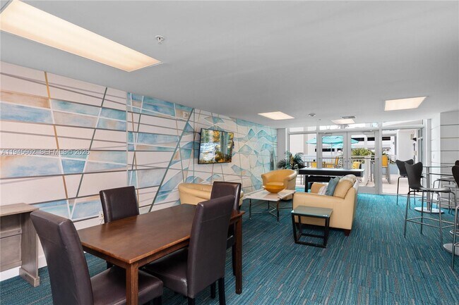 Building Photo - 1723 SW 2nd Ave