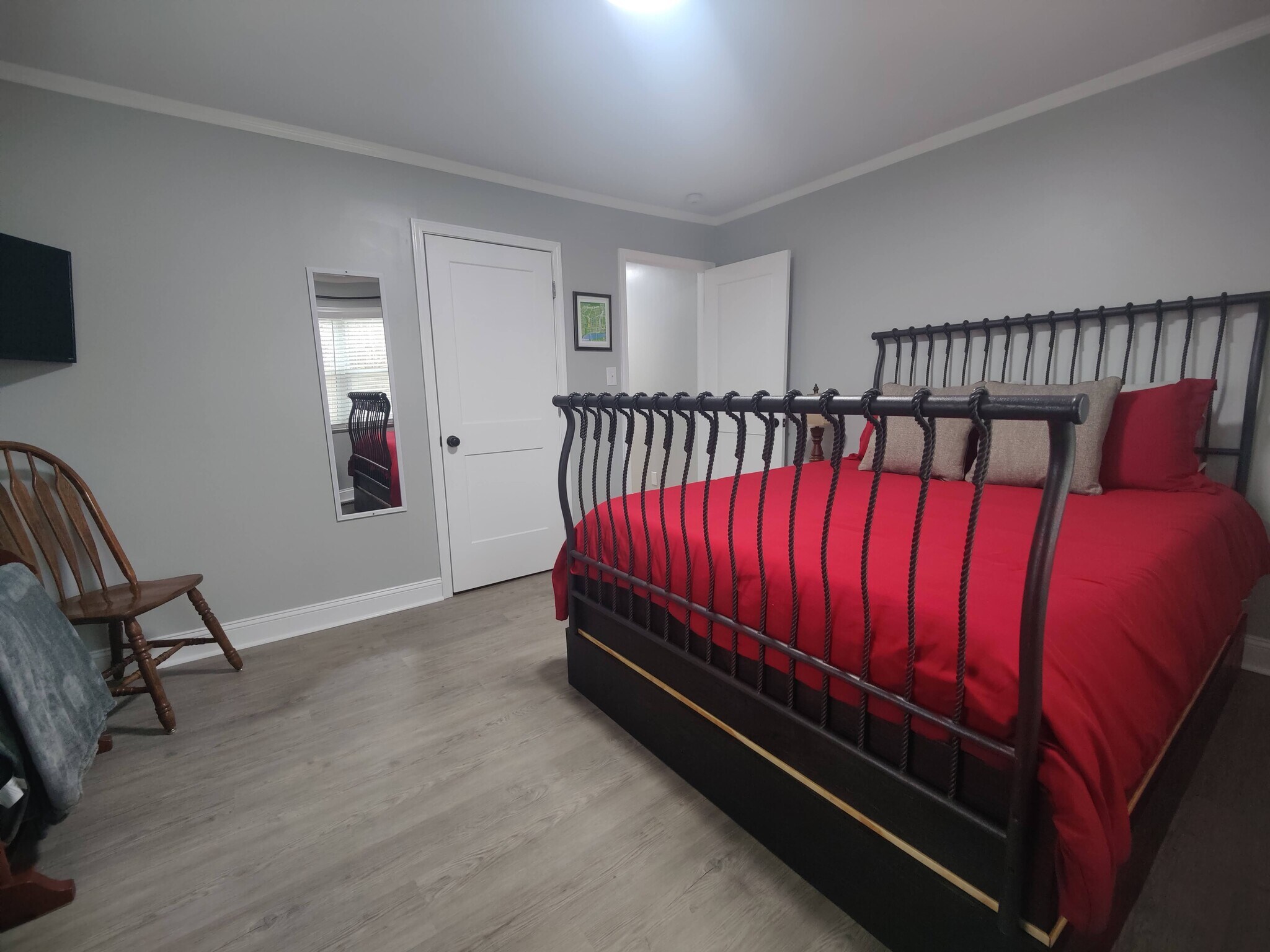 Building Photo - 220 E Hendron Chapel Rd