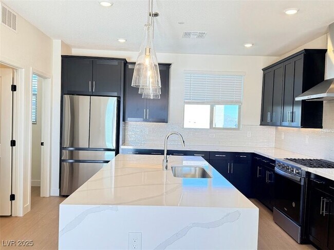 Building Photo - 11737 Stone Curlew Ave