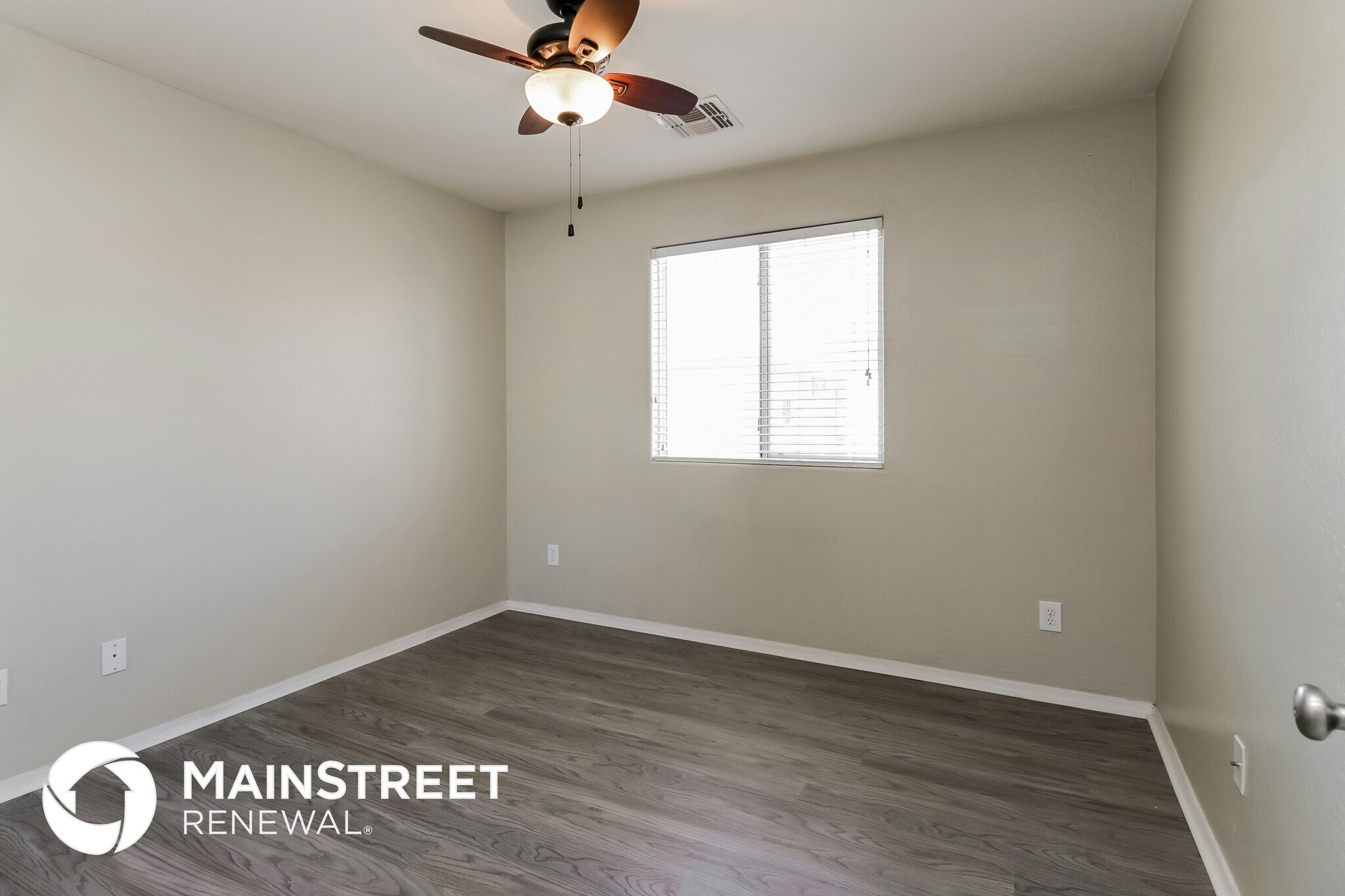 Building Photo - 118 N 86th Ln