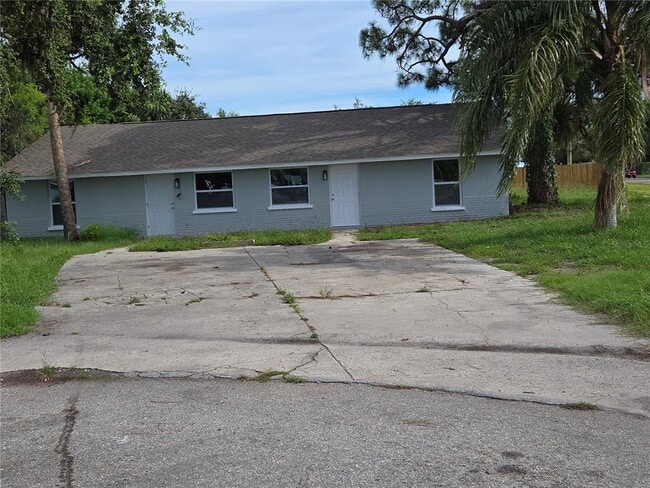 Building Photo - 5735 9th St Cir E