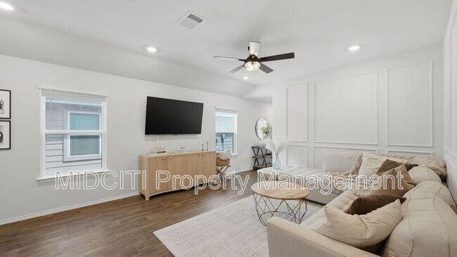 Building Photo - 2913 Brogan Creek