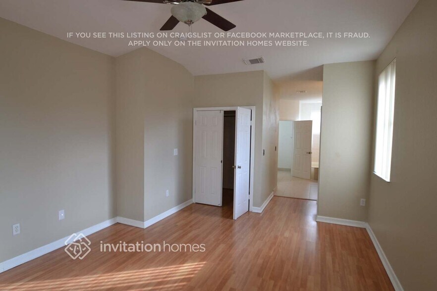 Building Photo - 13100 SW 54th Ct