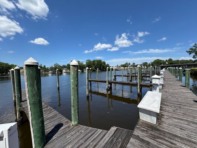 Building Photo - Move In Special! Coastal Creek Upstairs 2/...