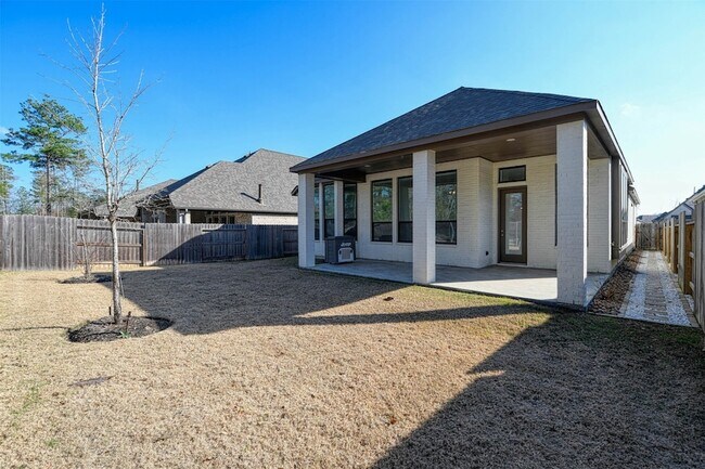 Building Photo - 17099 Crimson Crest Dr