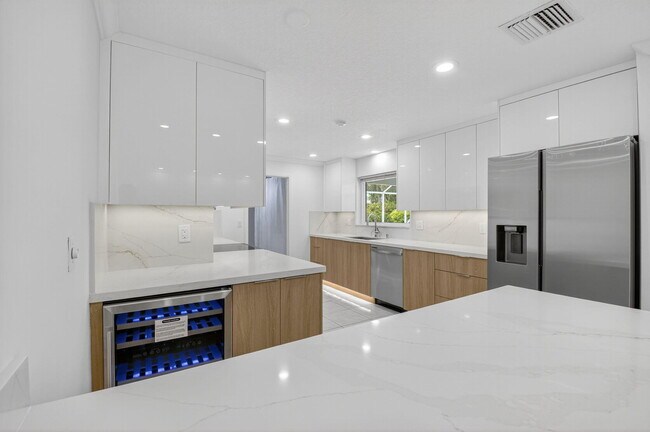 Building Photo - 4599 Brady Blvd
