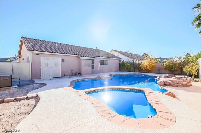 Building Photo - 5309 French Lavender St