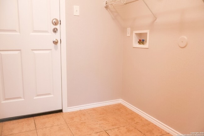 Building Photo - 3632 Double Diamond