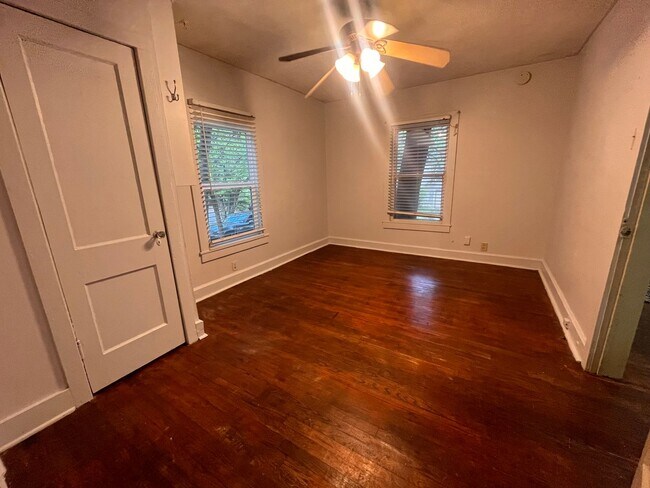 Building Photo - Charming North Campus Bungalow