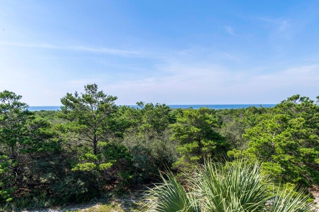 Building Photo - 153 Cypress Dr