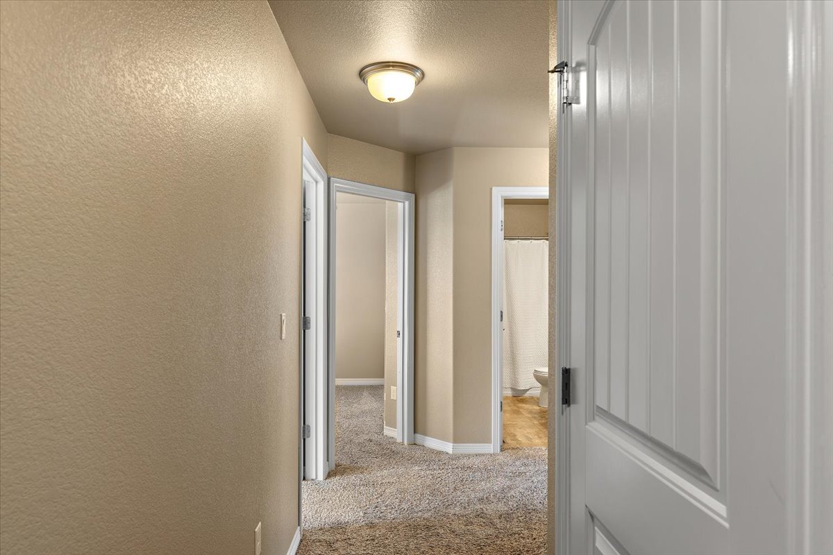 Building Photo - 6137 Popper Dr