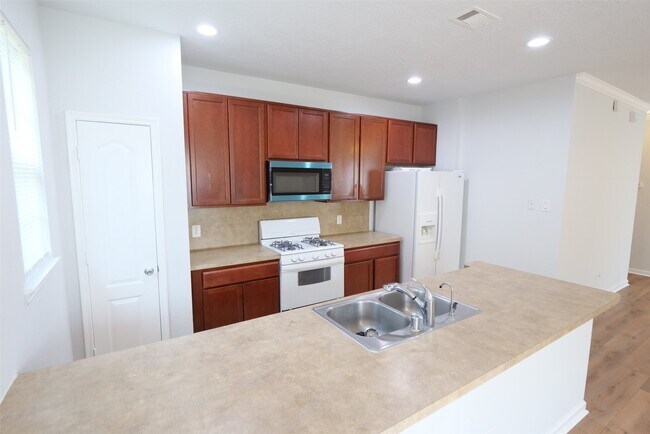 Building Photo - 21339 Pine Monte Ridge Ln