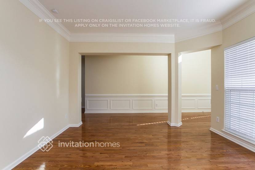 Building Photo - 9834 Edinburgh Ln