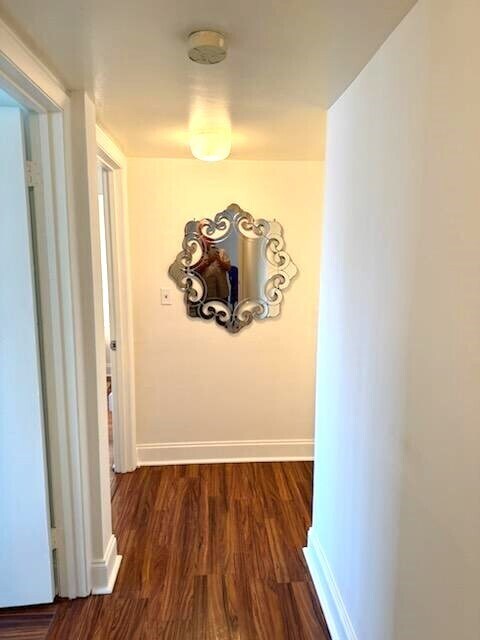 Building Photo - Furnished rental