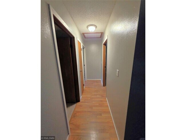 Building Photo - 653 N 2nd St