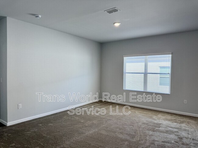 Building Photo - 2090 Ecoland Dr