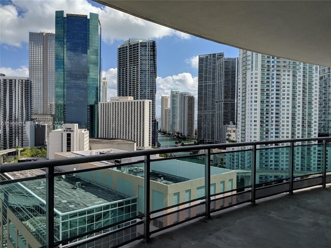 Building Photo - 350 S Miami Ave