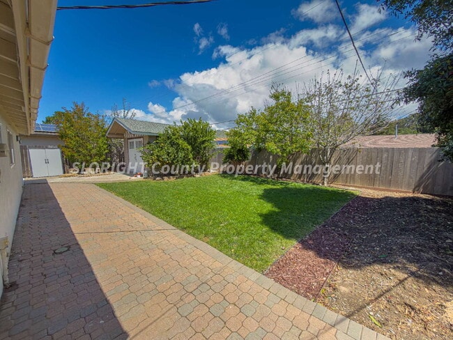 Building Photo - AVAILABLE NOW - Spacious Home in Laguna Lake - 4 Bed / 2 Bath