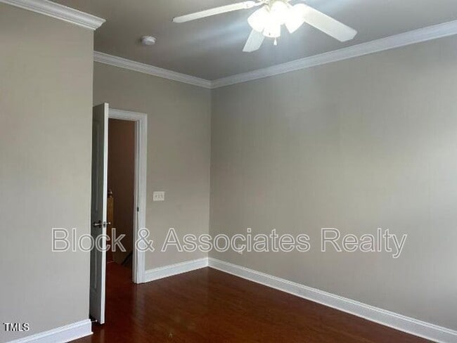 Building Photo - 7833 ACC Blvd