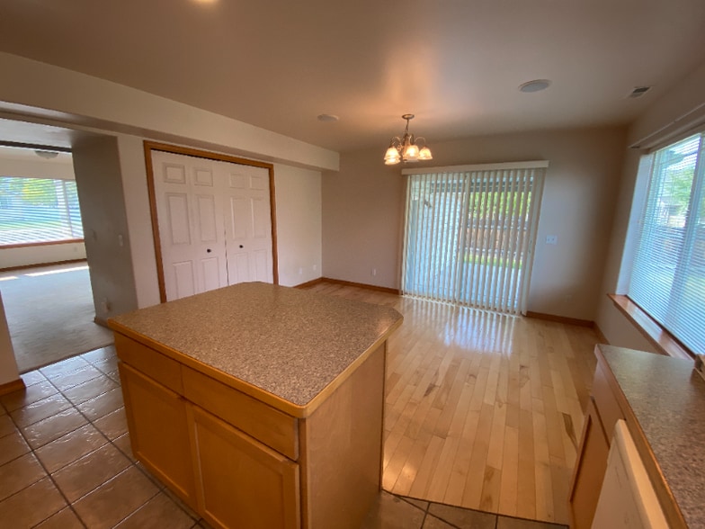 Building Photo - 2101 Eider Dr