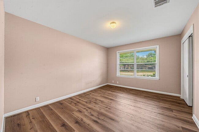 Building Photo - 4501 Willowbend Blvd