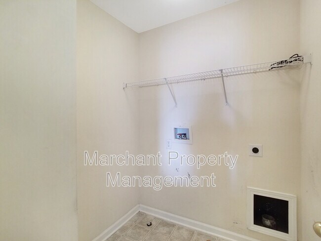 Building Photo - 27 Sunfield Ct