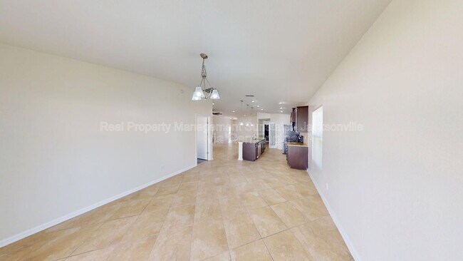 Building Photo - 630 Glendale Ln