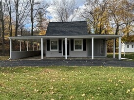 Building Photo - 5404 Oak Ave